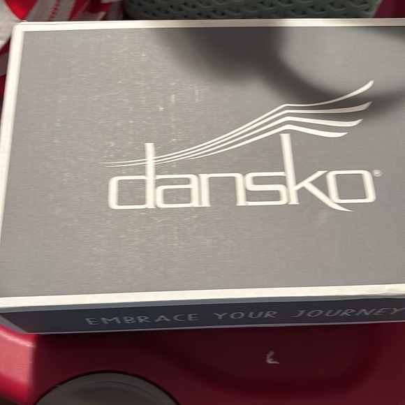 Size 40 Dansko tested rubber clogs mostly new worn a couple of times - Picture 6 of 7